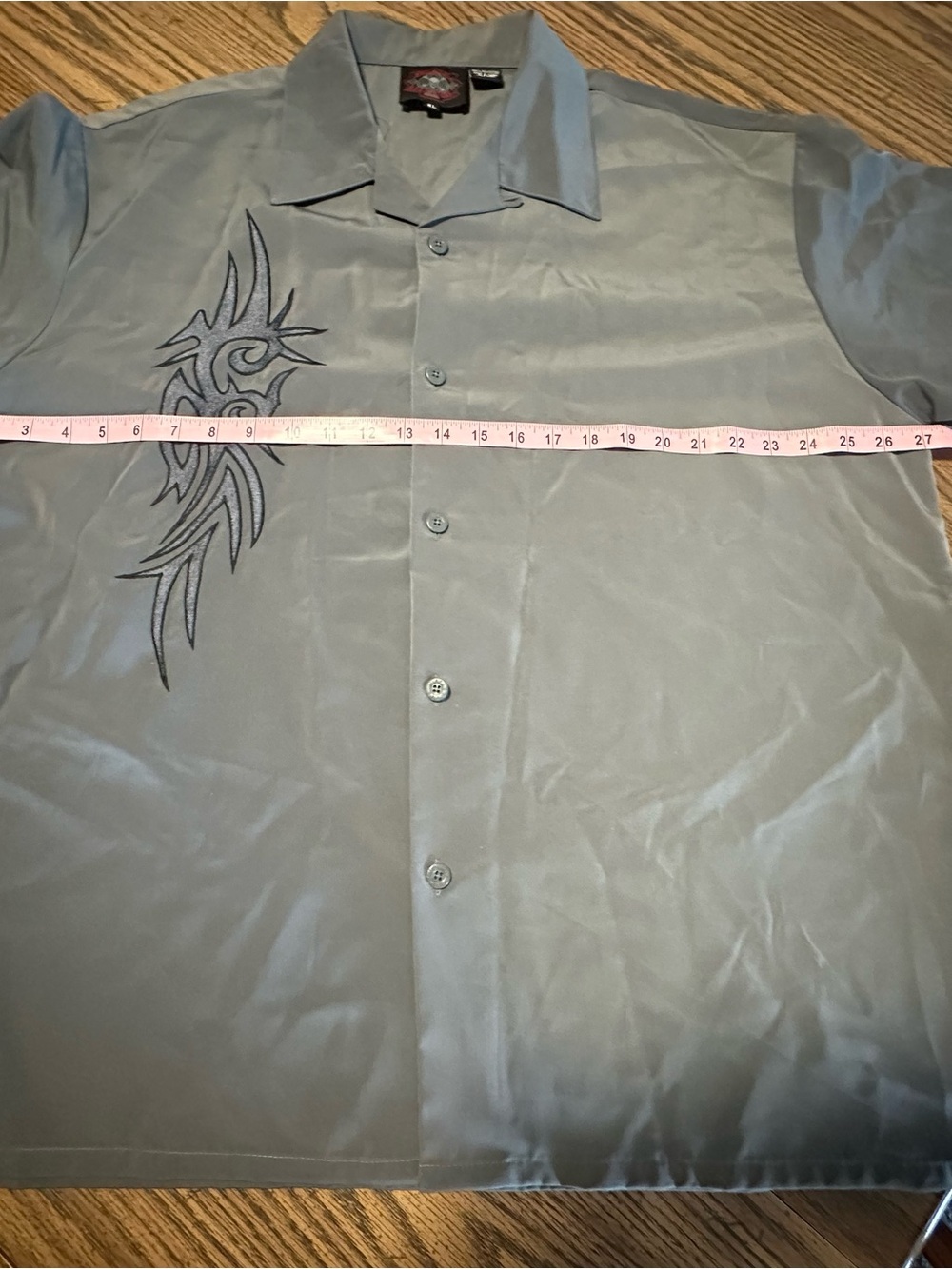 Men's Dragonfly Gray Short-Sleeve Button-Up Shirt with Embroidered Tribal Detail